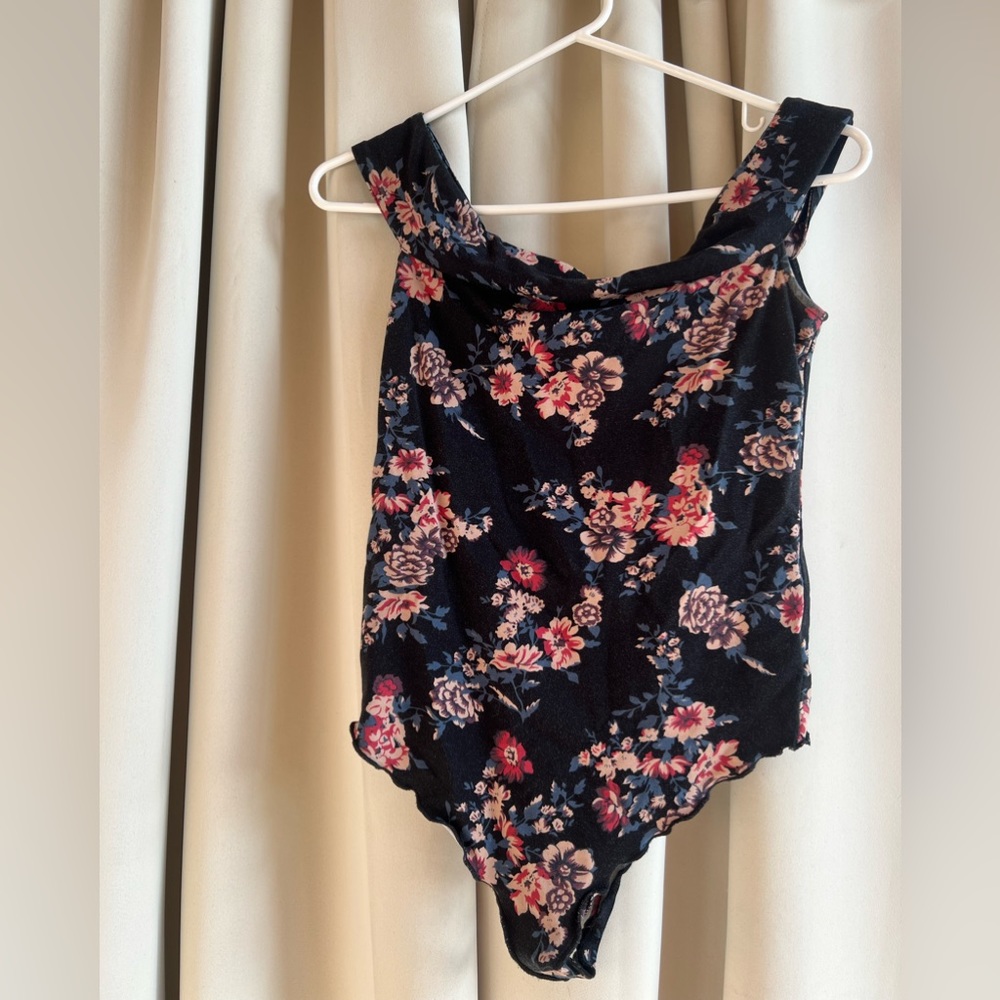 Free People off shoulder floral bodysuit